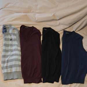 Express And American Eagle Sweater Vests - Assorted Colors Size L Set Of 4
